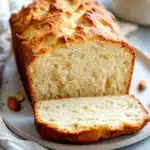 Fluffiges Keto-Mandelmehl-Sandwichbrot First Image First Image