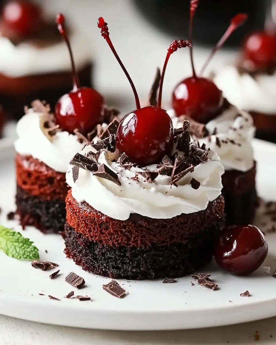 Mini Schwarzwälder Kirsch Törtchen: Irresistibly Decadent Delights 6