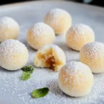 Vanillekipferl-Kugeln mit Marzipan & Nougat First Image First Image