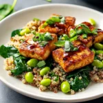 Süß-saurer Tofu mit Spinat-Quinoa & Edamame First Image First Image